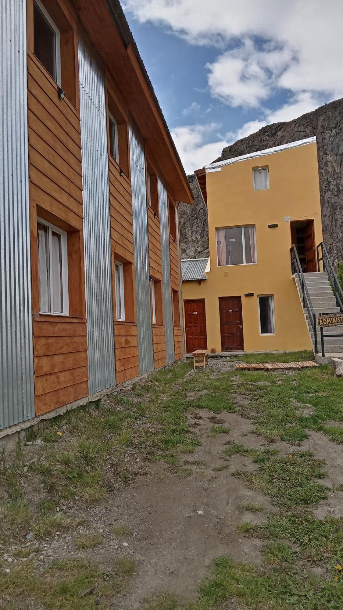 Milenarios Hostel El Chaltén Exterior foto